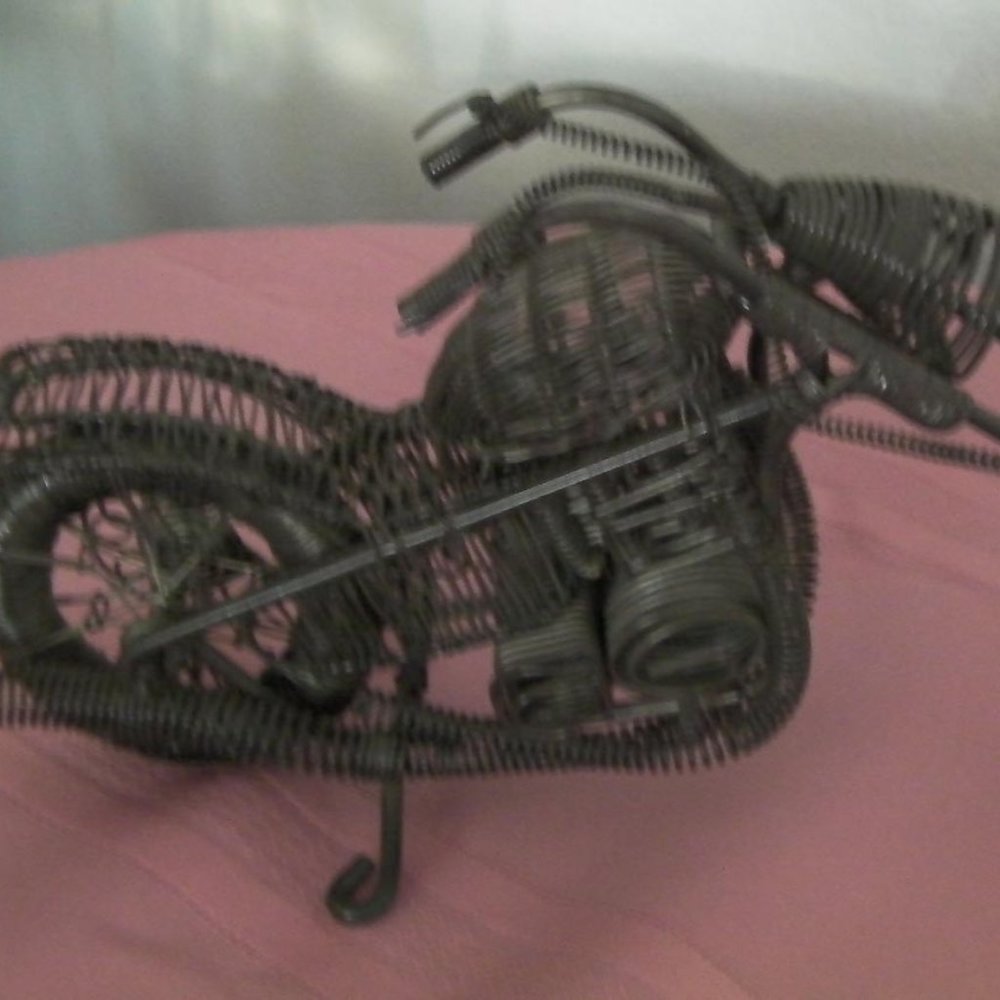 Crafted Motorcycle - Picture 4 of 9